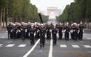 Regis Auney sur les Champs Elysées