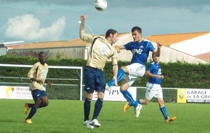 DRH - Réaliste le SC MAREUIL s'impose sur le terrain de LA TRANCHE 