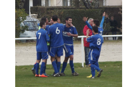 MAREUIL ATTEND SON QUART
